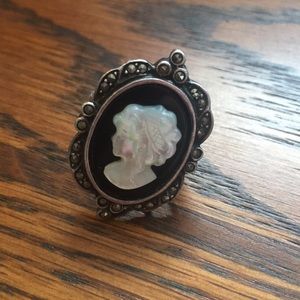 Vintage cameo ring